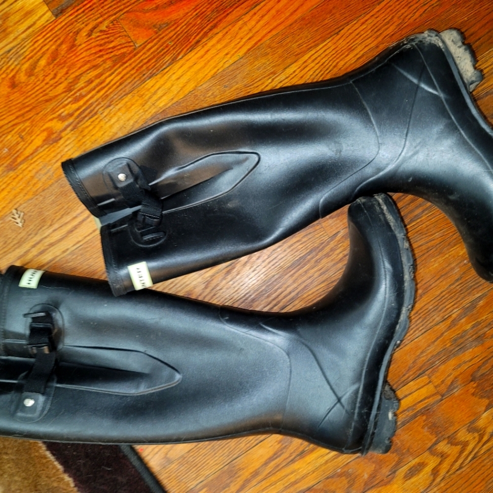 Hunter boots with socks